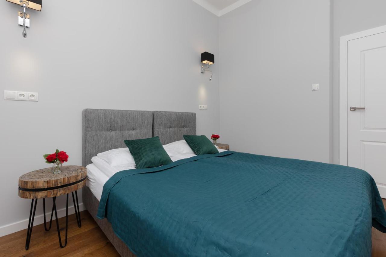 City Center Aparthotel Chmielna By Noclegi Renters Varsovia Exterior foto