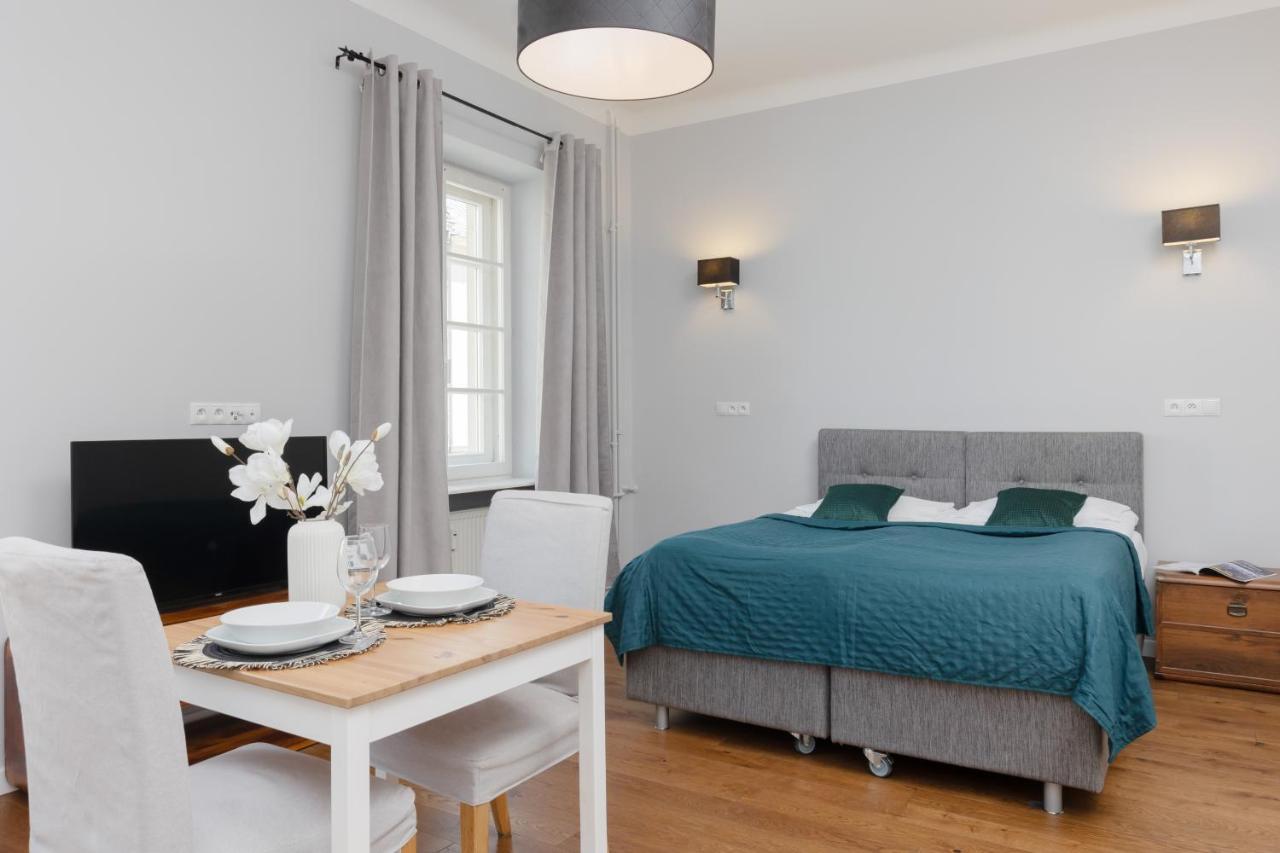 City Center Aparthotel Chmielna By Noclegi Renters Varsovia Exterior foto