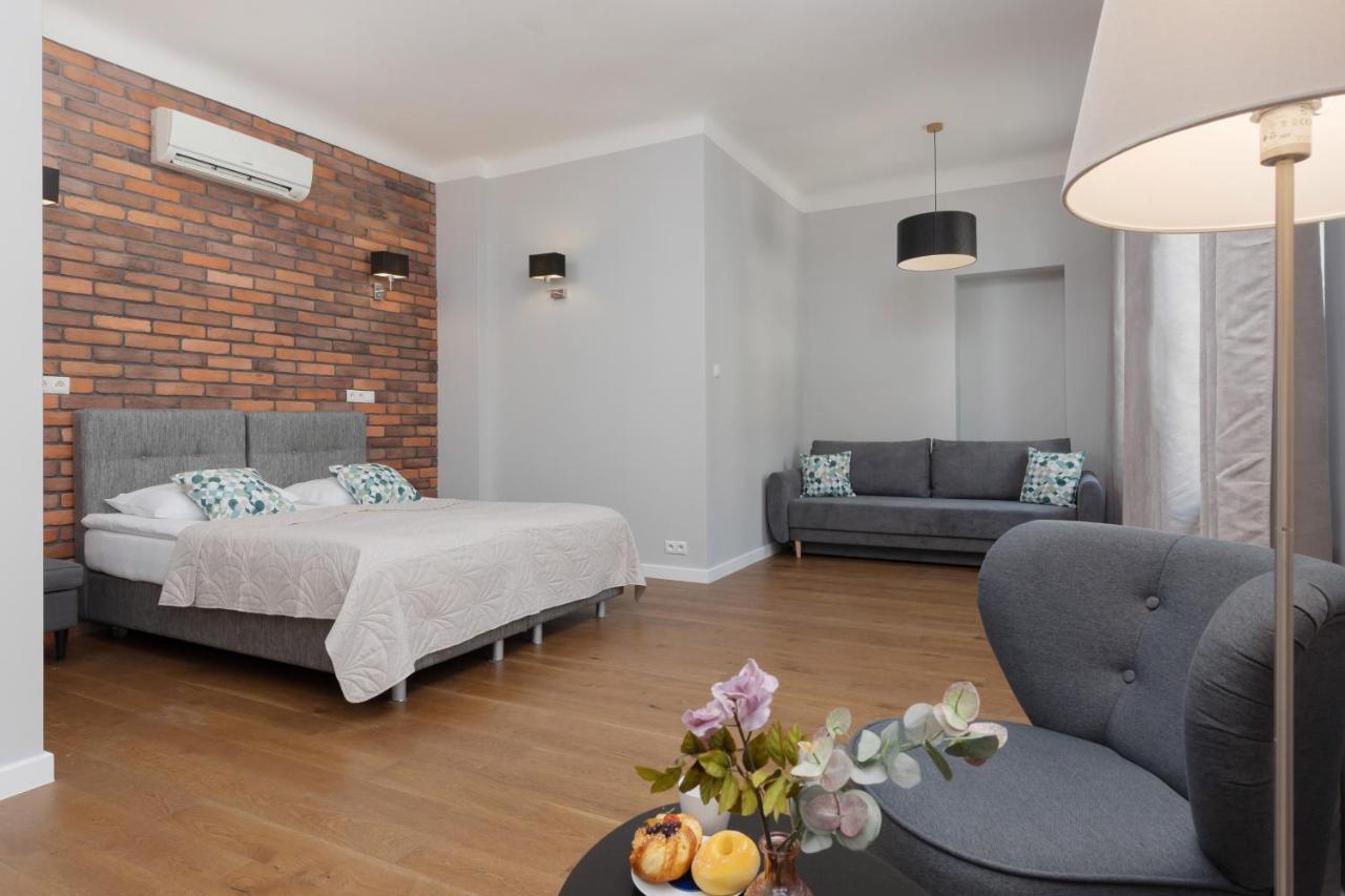 City Center Aparthotel Chmielna By Noclegi Renters Varsovia Exterior foto