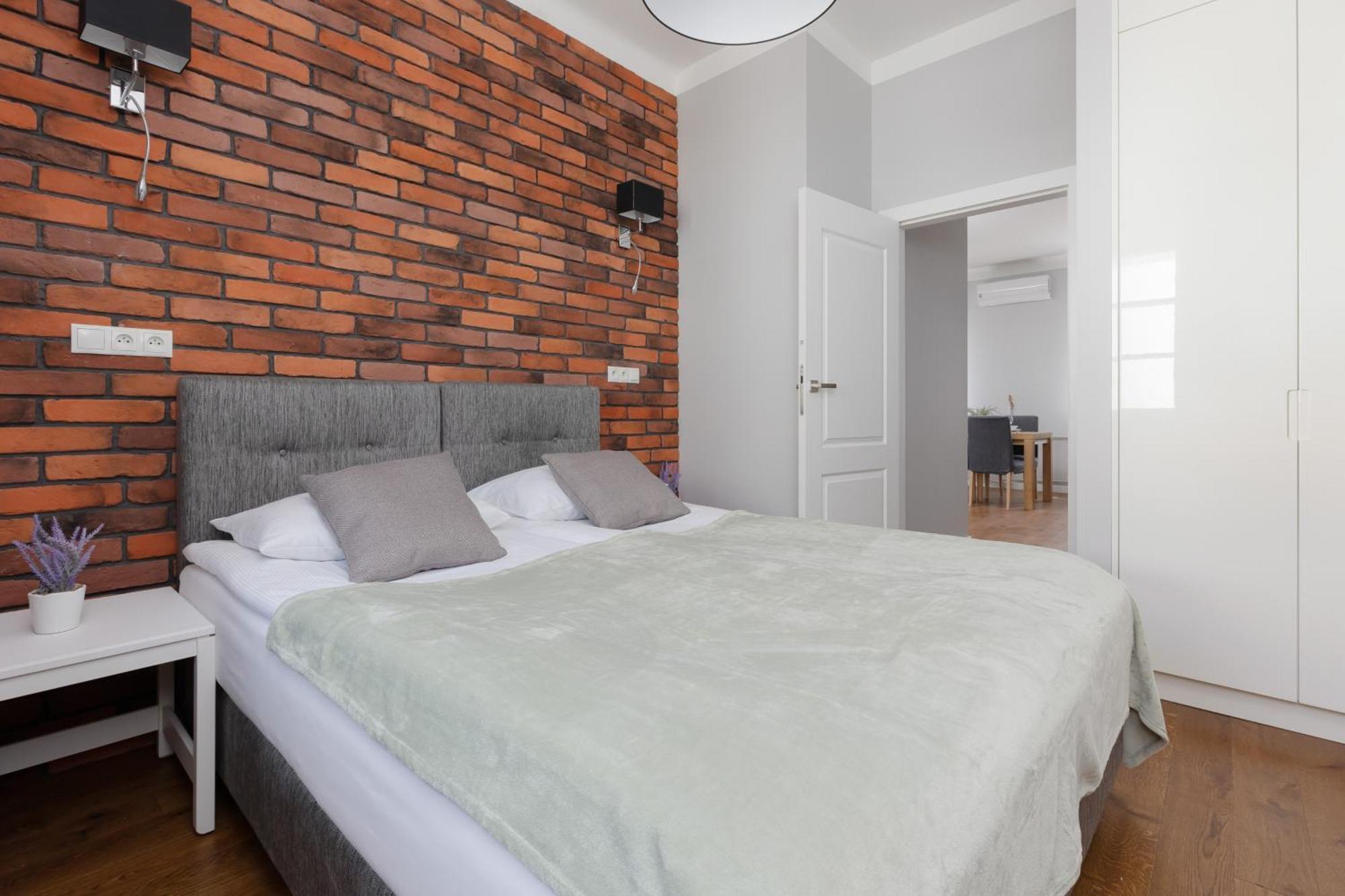 City Center Aparthotel Chmielna By Noclegi Renters Varsovia Exterior foto
