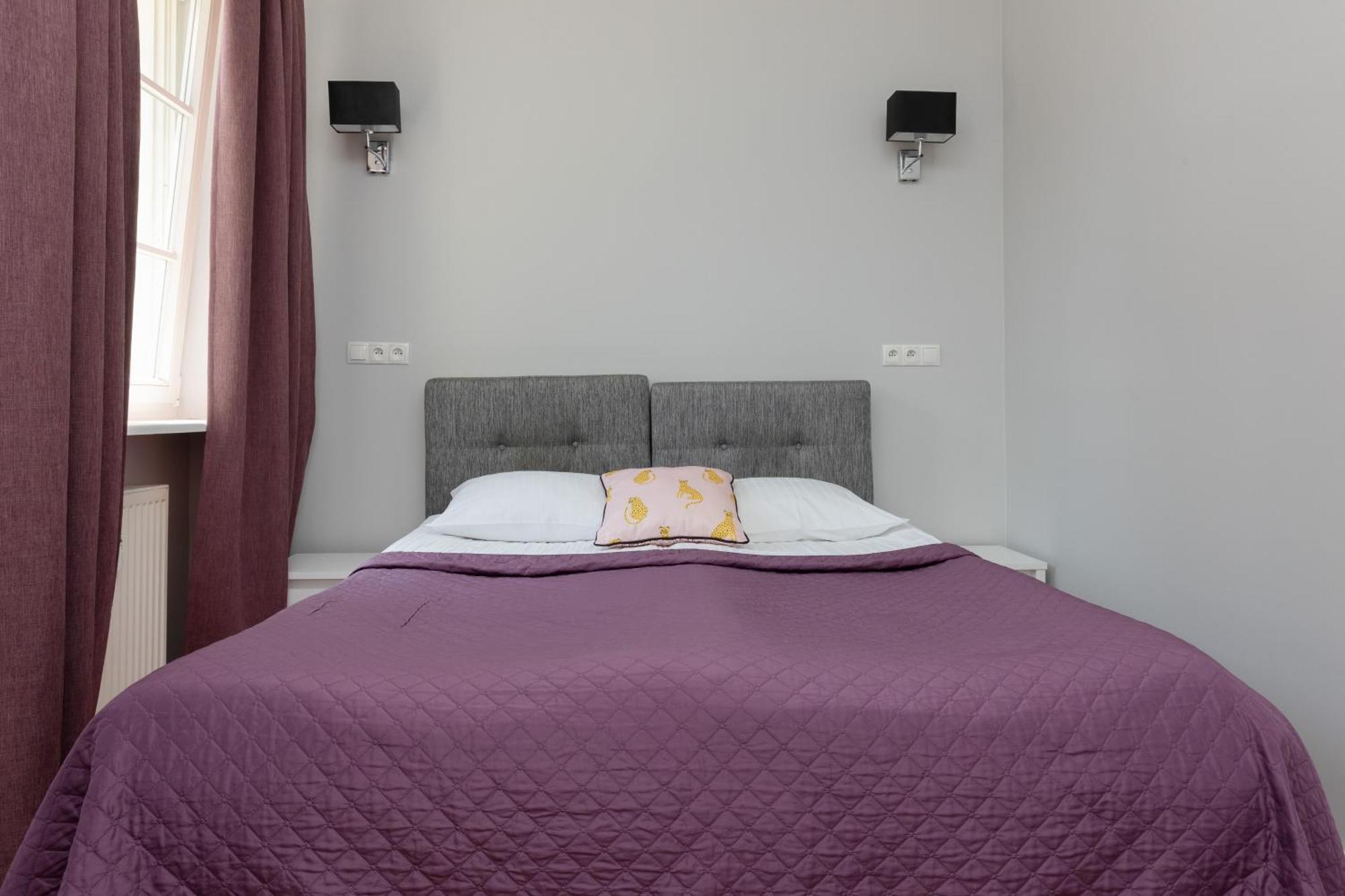 City Center Aparthotel Chmielna By Noclegi Renters Varsovia Exterior foto