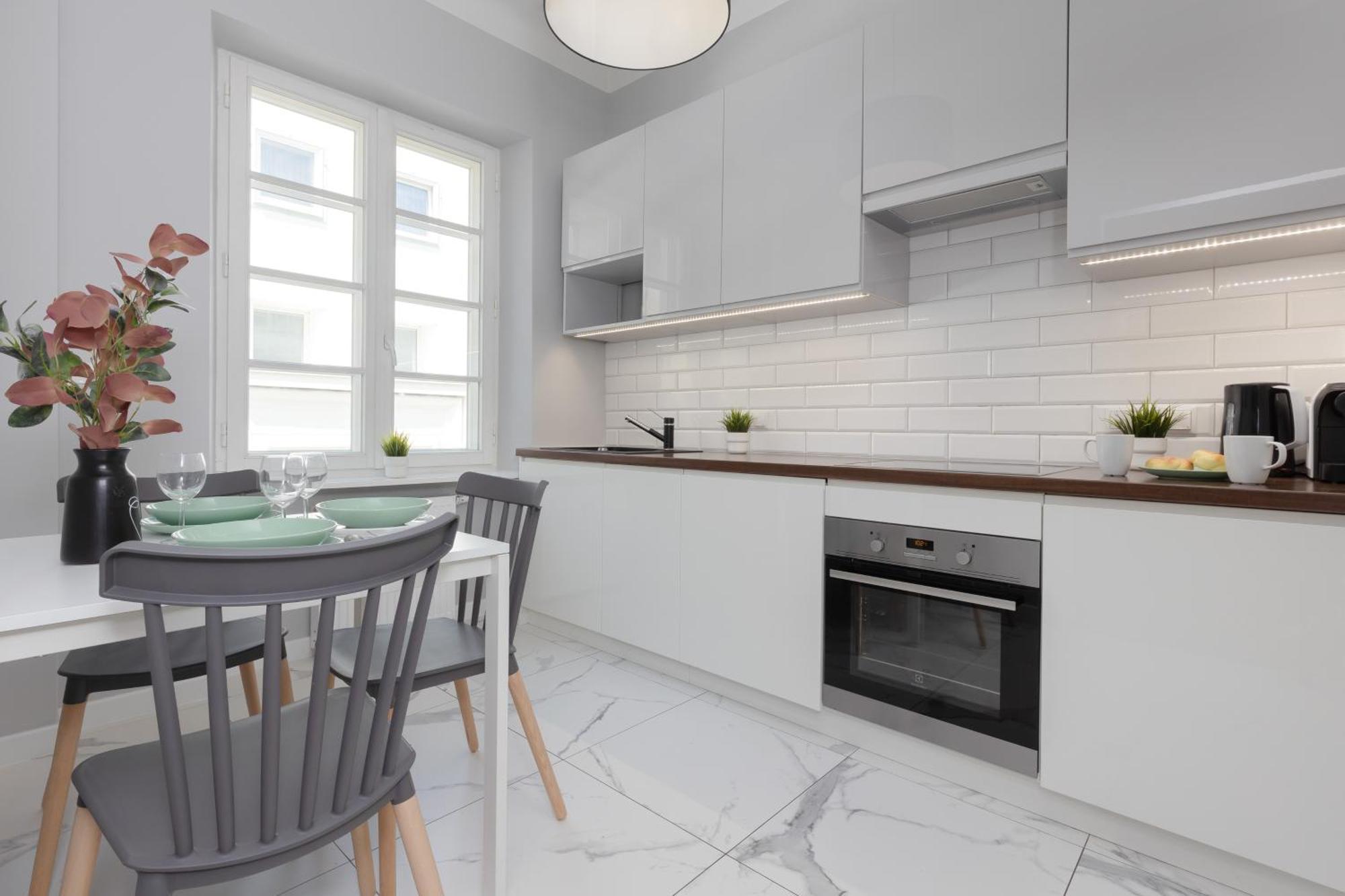 City Center Aparthotel Chmielna By Noclegi Renters Varsovia Exterior foto