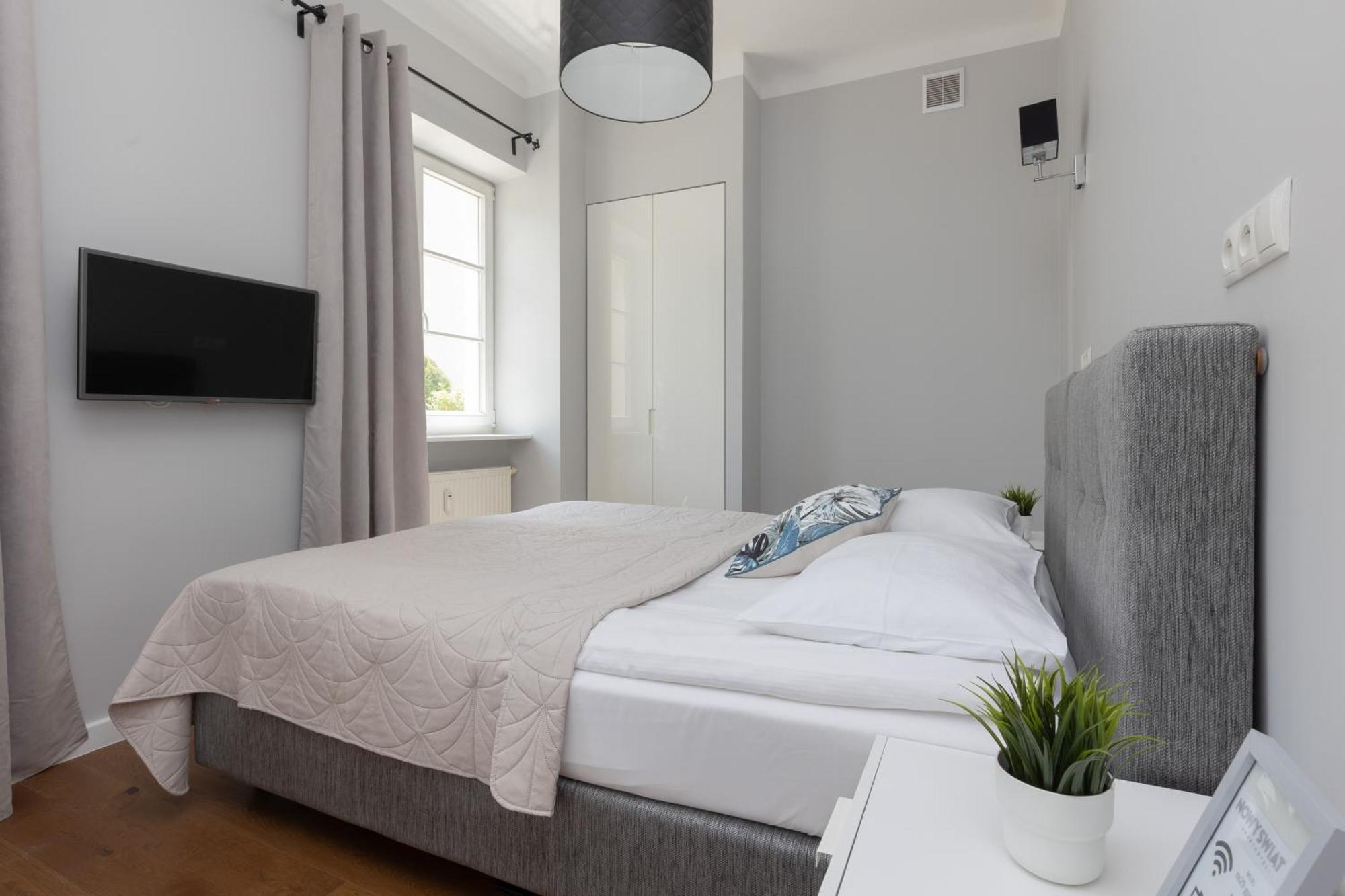 City Center Aparthotel Chmielna By Noclegi Renters Varsovia Exterior foto